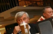 Россия, Санкт-Петербург. Губернатор Петербурга Георгий Полтавченко в кругу коллег посмотрел футбольный матч 'Шахтер' (Донецк) - 'Зенит'. На с